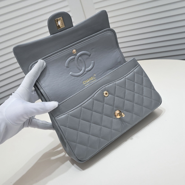 シャネルバッグ角部分ディテール